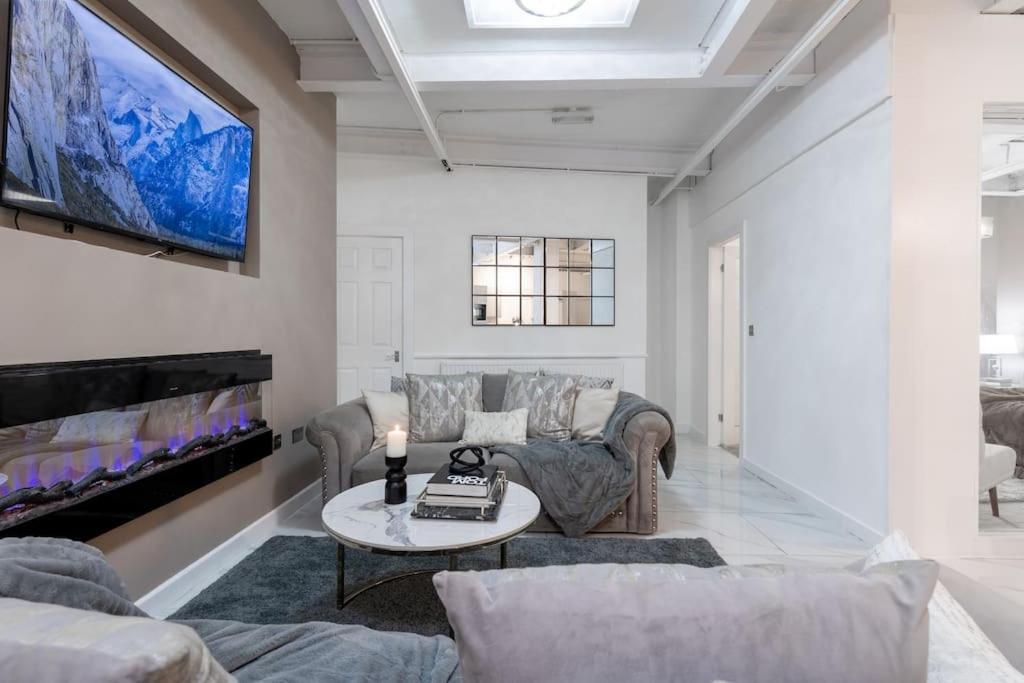 Luxury, Open Plan Apartment Брадфорт Екстериор снимка